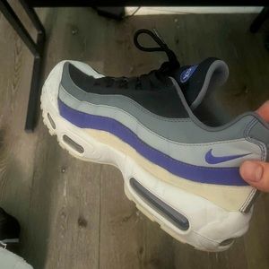 Nike Air Max Men’s Shoes Size 11